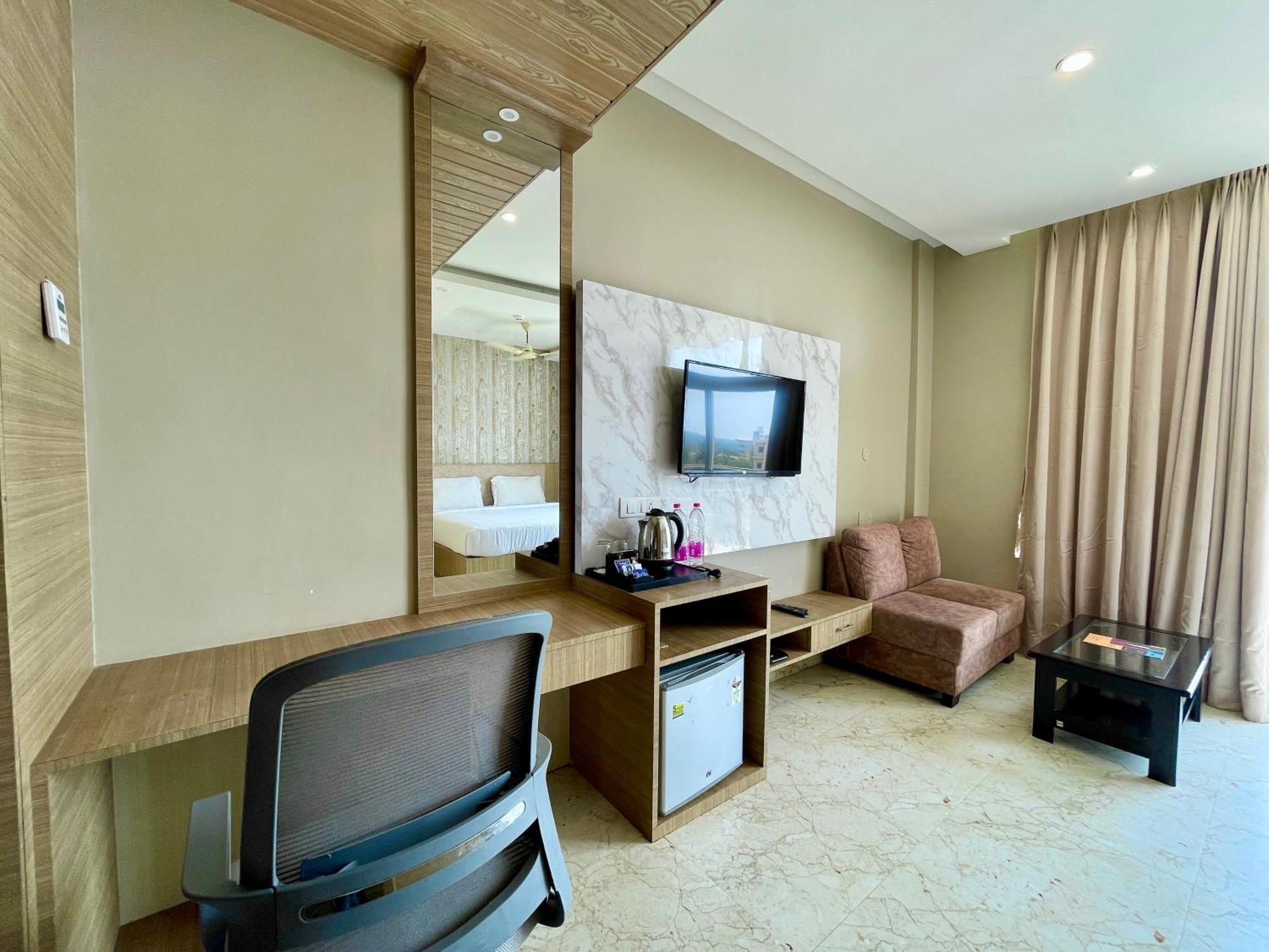 Hotel Tbs In Purî Extérieur photo