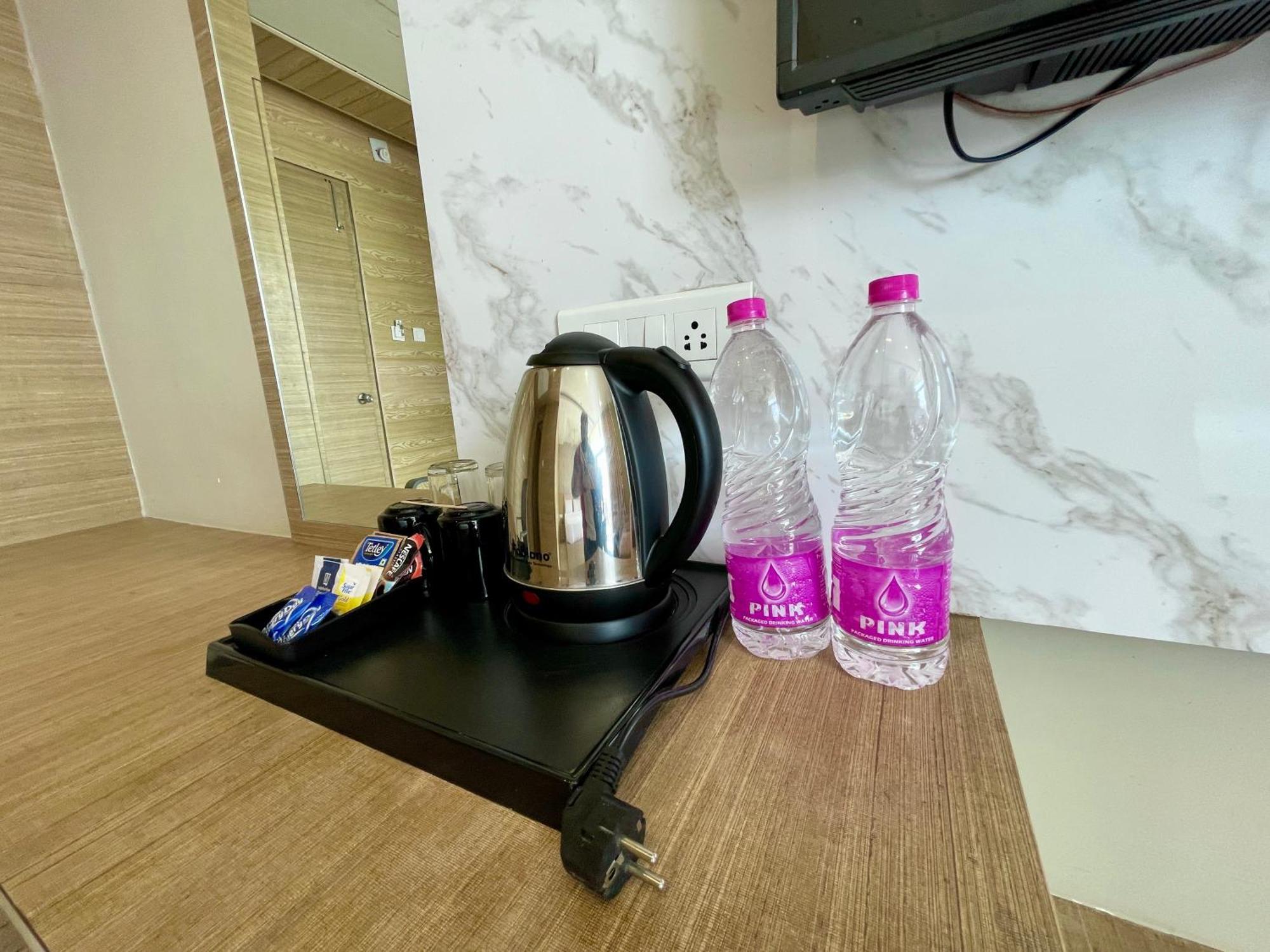 Hotel Tbs In Purî Extérieur photo