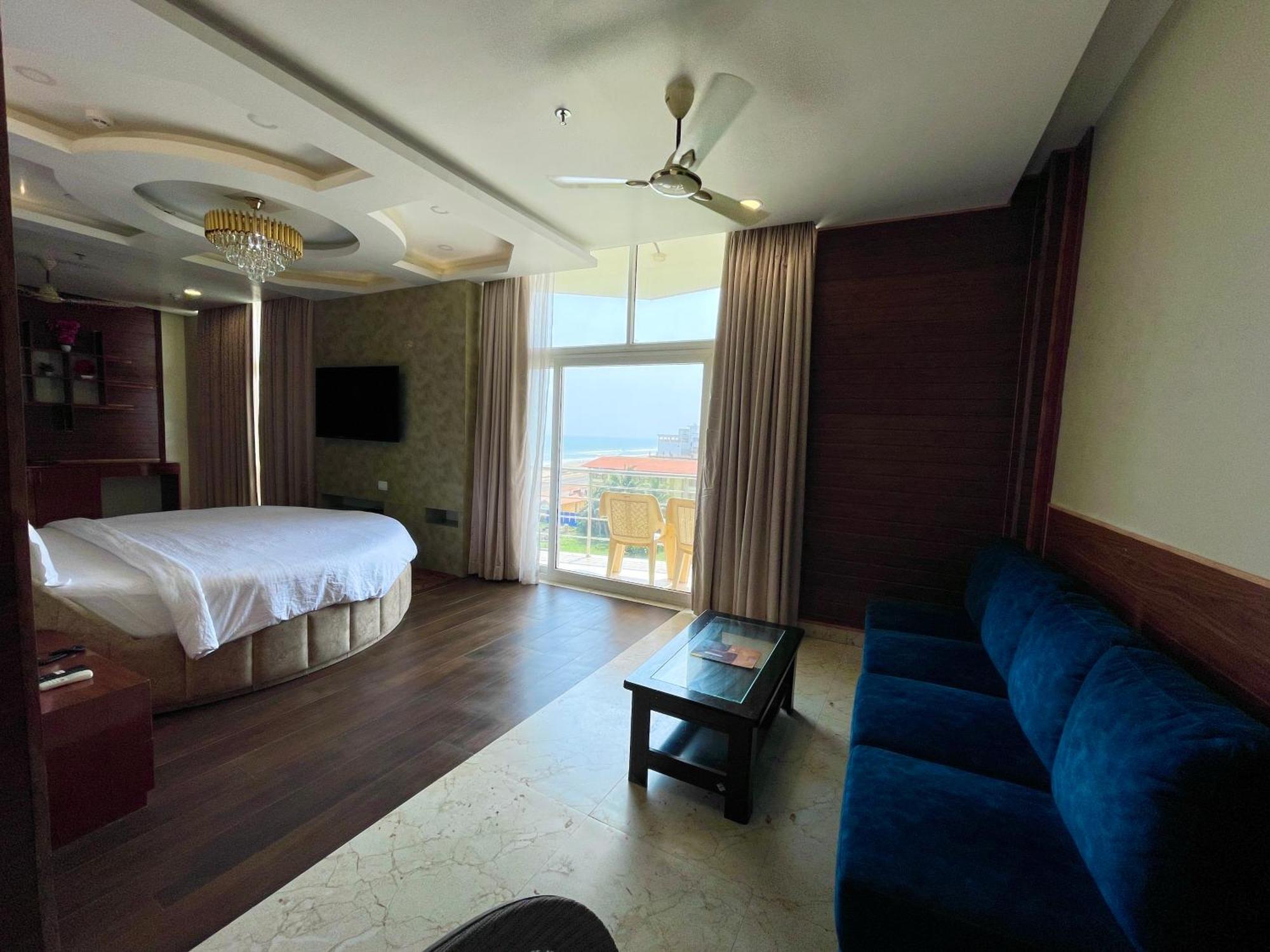 Hotel Tbs In Purî Extérieur photo
